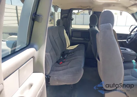 2003 Chevrolet Silverado 1500 Ls z USA, uszkodzony, nr VIN 2GCEK19T931367670